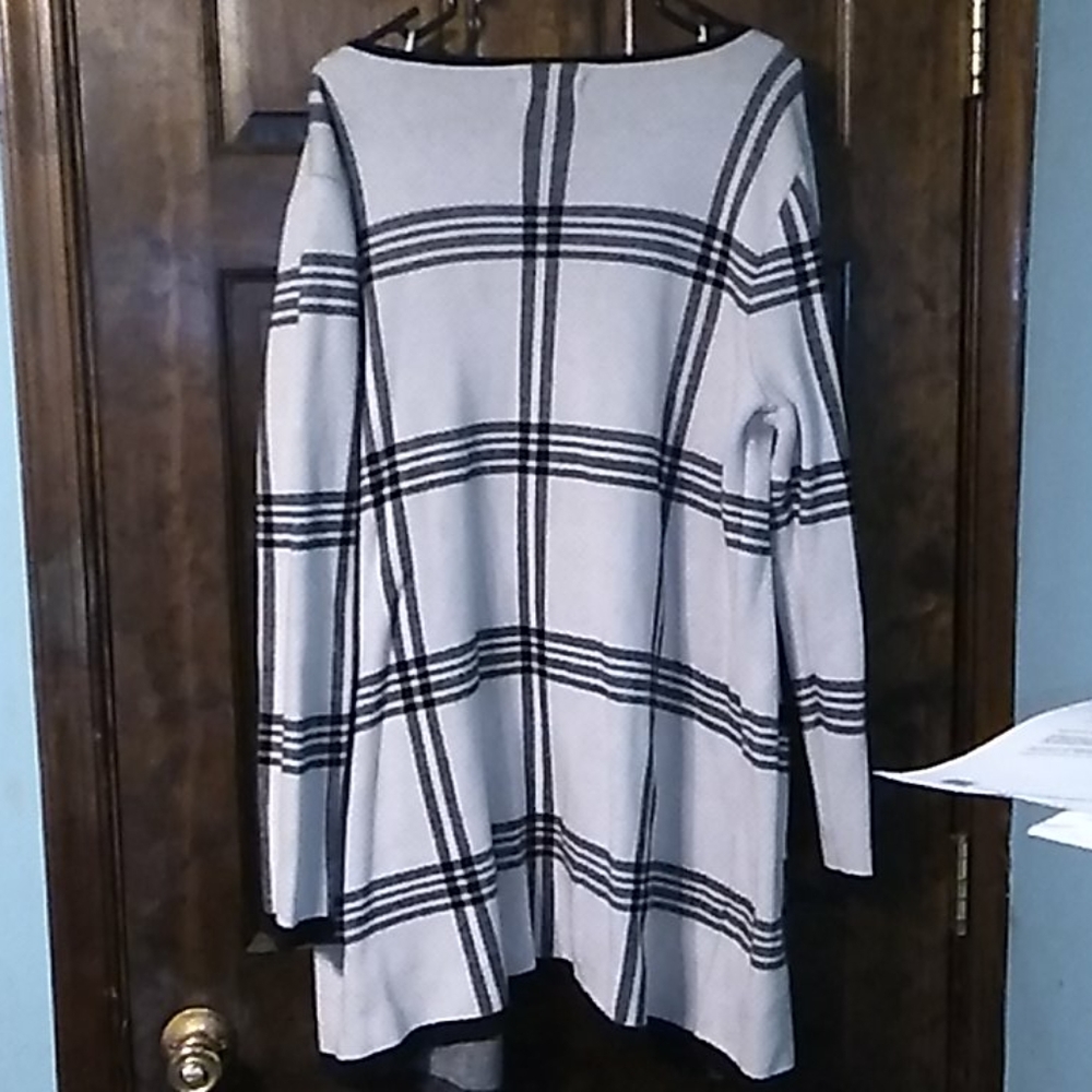 Sweater - Picture 3 of 3